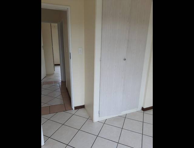 2 BEDROOM PROPERTY TO RENT IN MOOIKLOOF RIDGE ESTATE